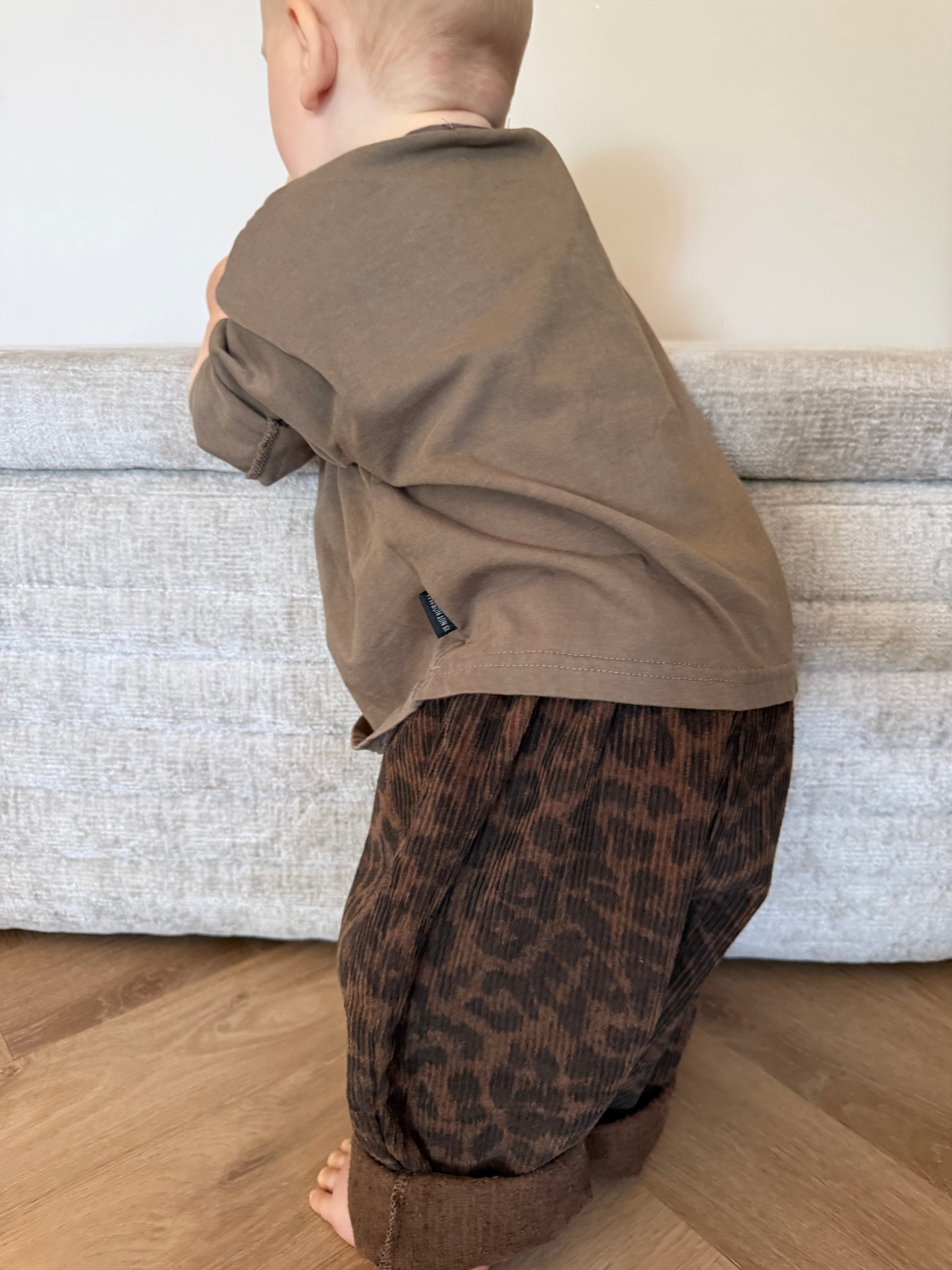 BOXY LONGSLEEVE - BROWN