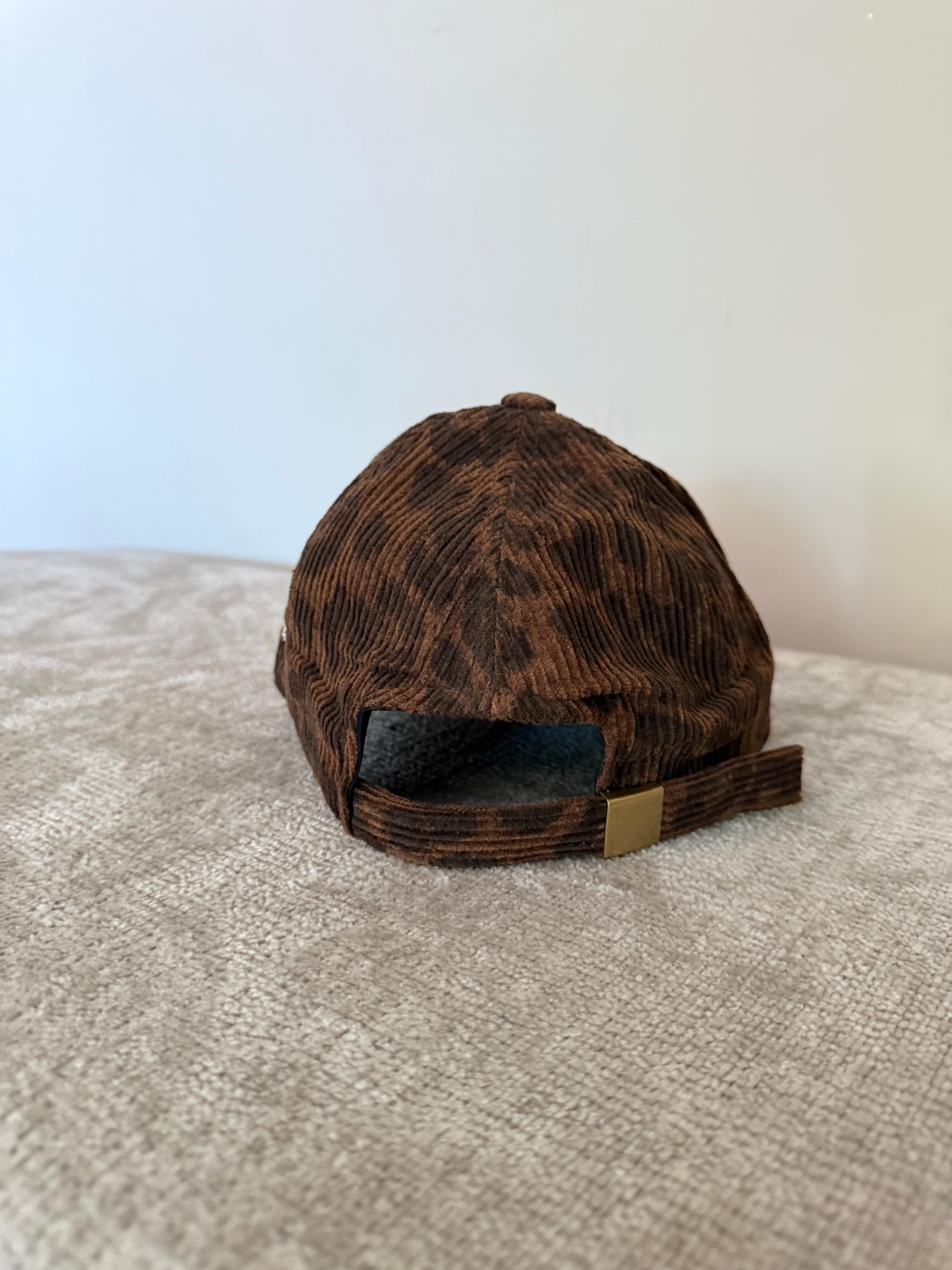 LEOPARD CAP - BROWN