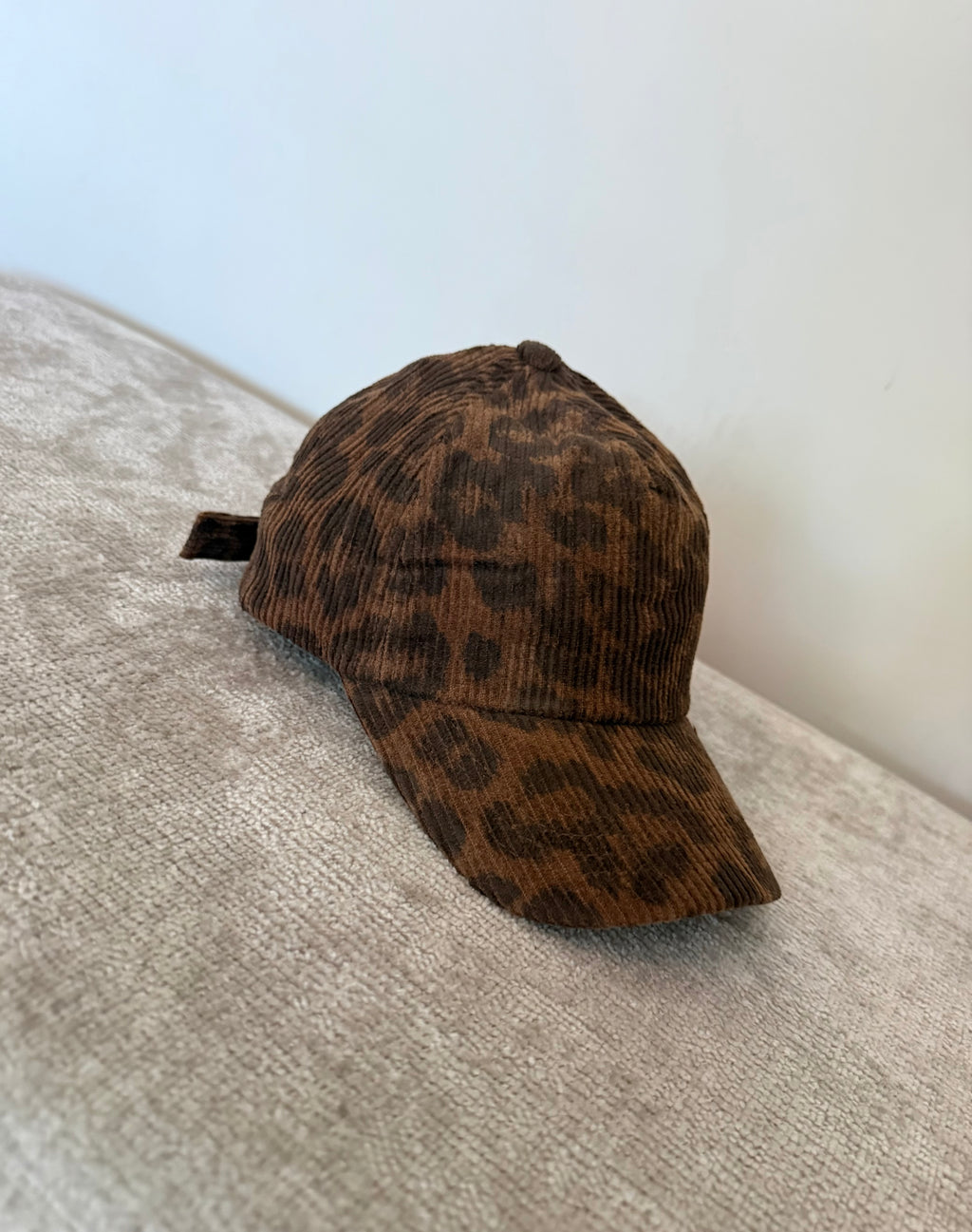 LEOPARD CAP - BROWN