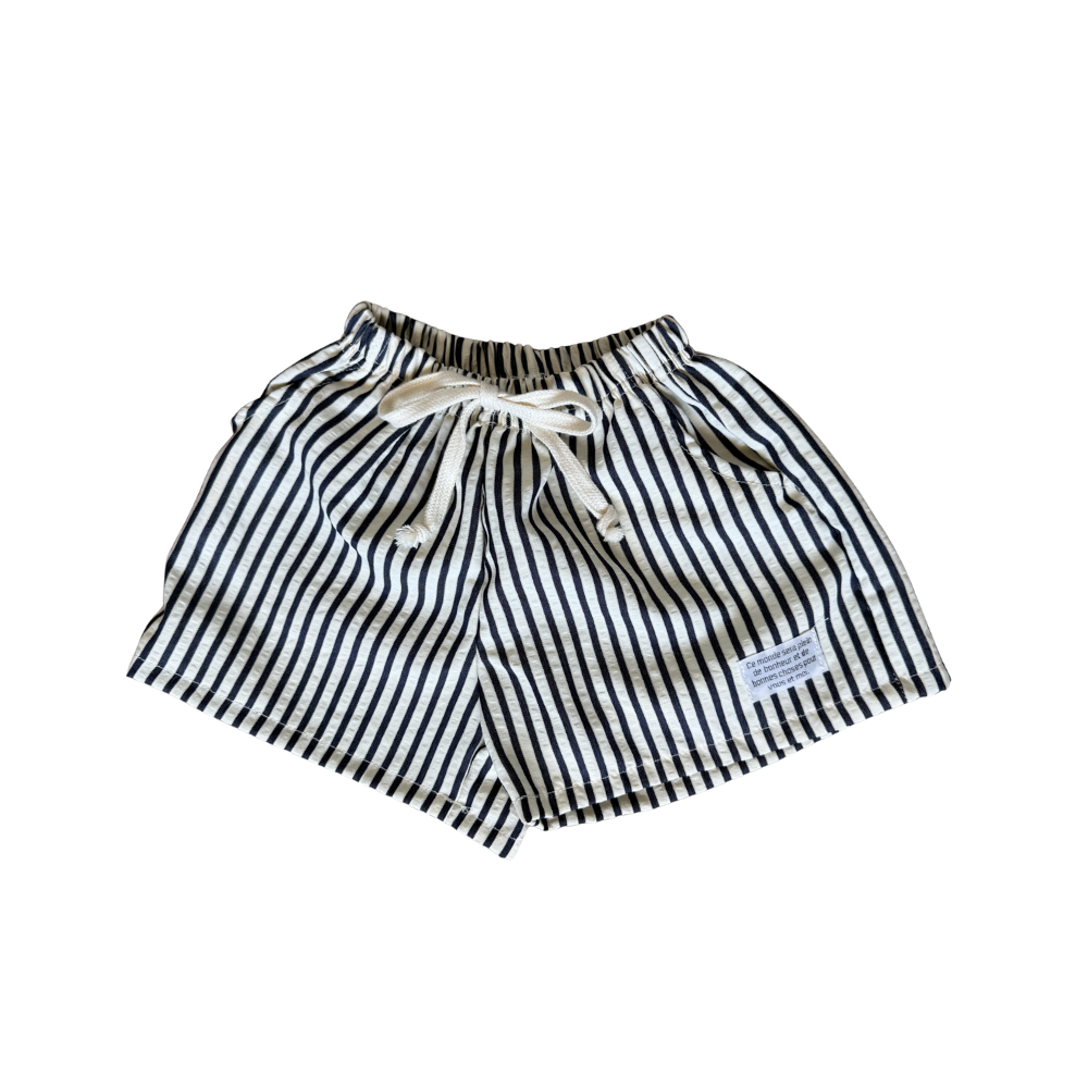 Baggy stripe shorts