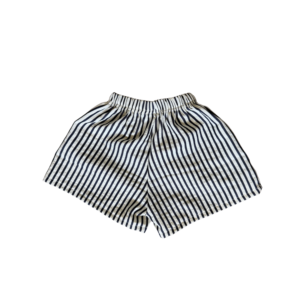 Baggy stripe shorts